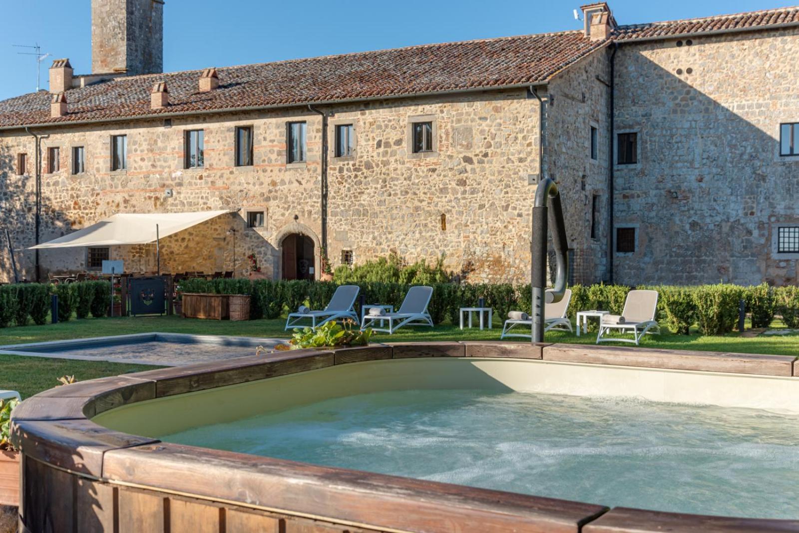 ホテル Convento San Bartolomeo アッバディーア・サン・サルヴァトーレ エクステリア 写真